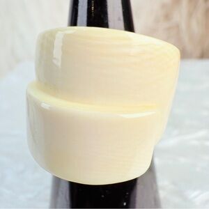 Vintage Cream Wide size 6 bohemian chic ring